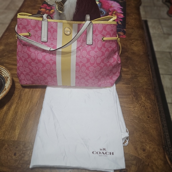 EUC Coach Carryall Tote - Pink Lemonade - Picture 15 of 15